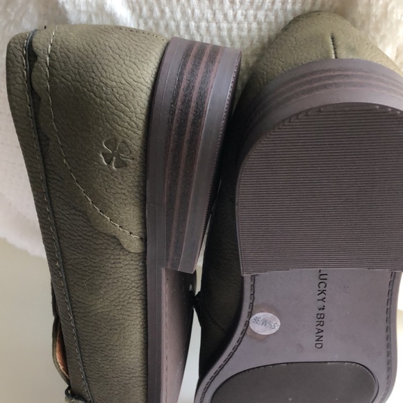 Lucky Brand Women’s Olive Green Slip On Loafers size 5.5 New - Picture 6 of 7